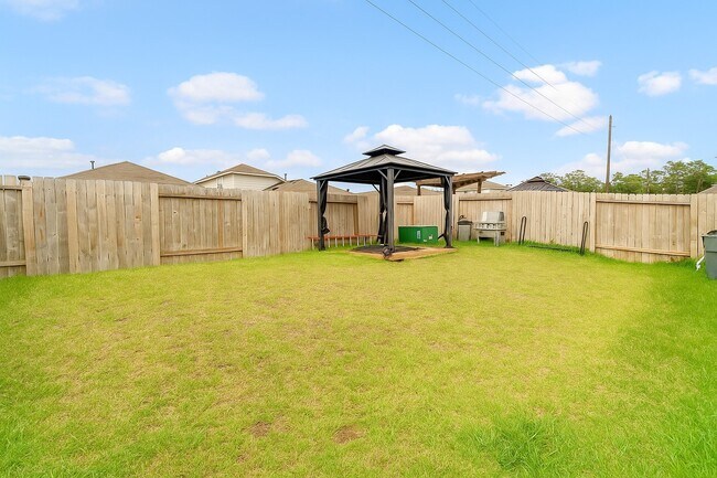 Building Photo - 5611 Simcrest Grove Dr
