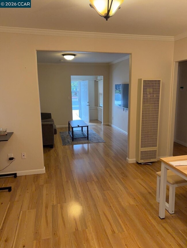 Building Photo - 558 A St