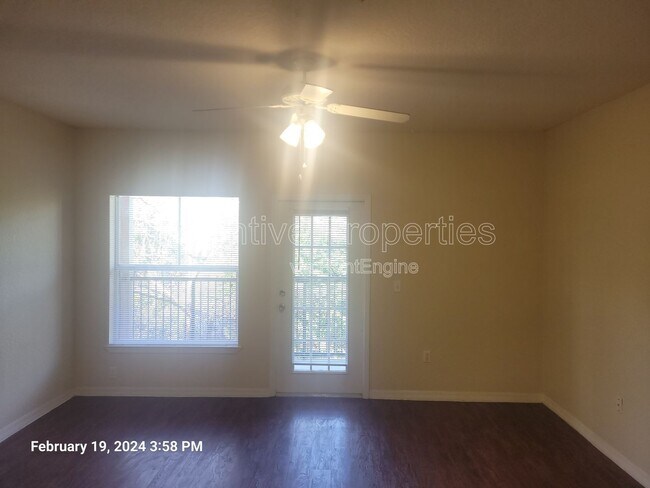 Building Photo - 6071 Westgate Dr