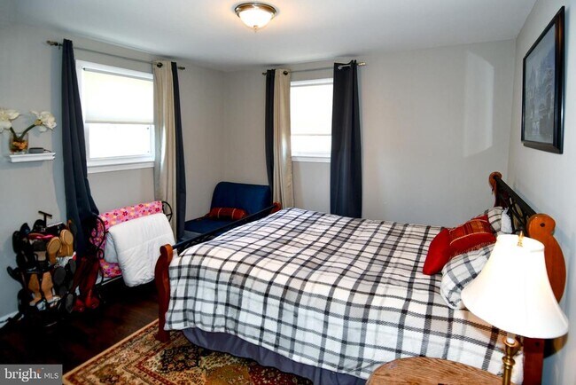 Building Photo - 5815 Arbroath Dr