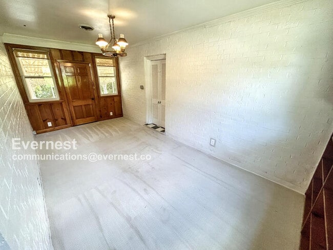 Building Photo - 1707 Porter Rd