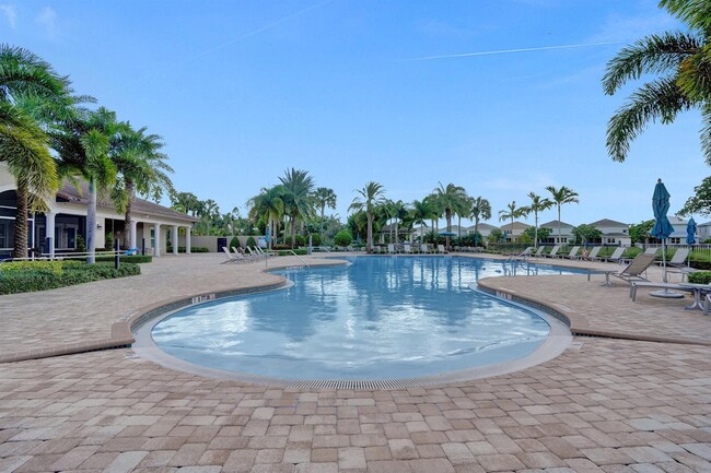 Building Photo - 1300 Eucalyptus Dr