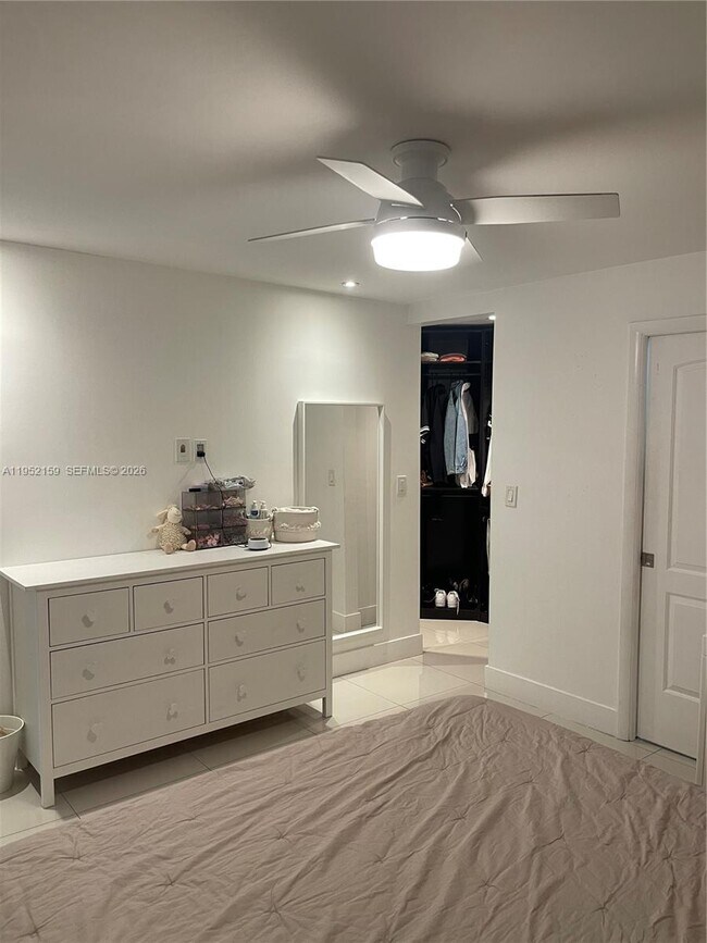 Building Photo - 10153 SW 51st St