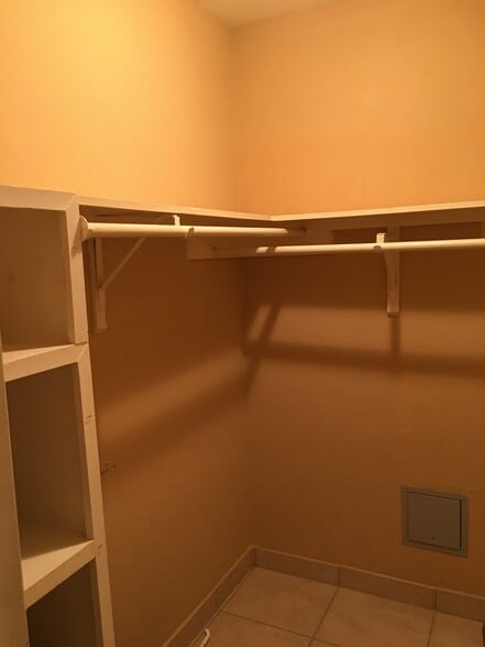 Building Photo - 312 Gastel Cir