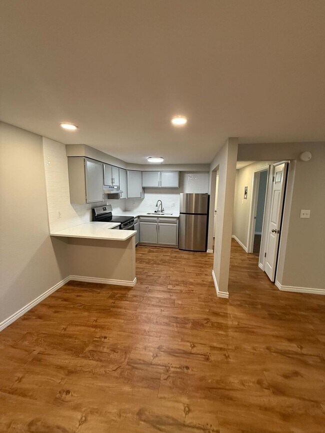 Building Photo - 1990 Fenton St