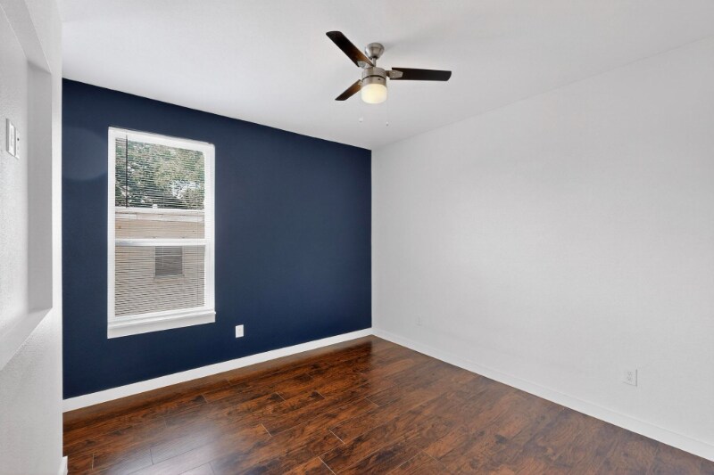 Building Photo - 800 S Welch St