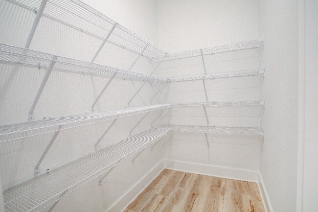 Building Photo - 1756 Thomas St