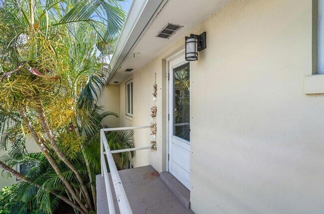 Building Photo - 1029 Langer Way