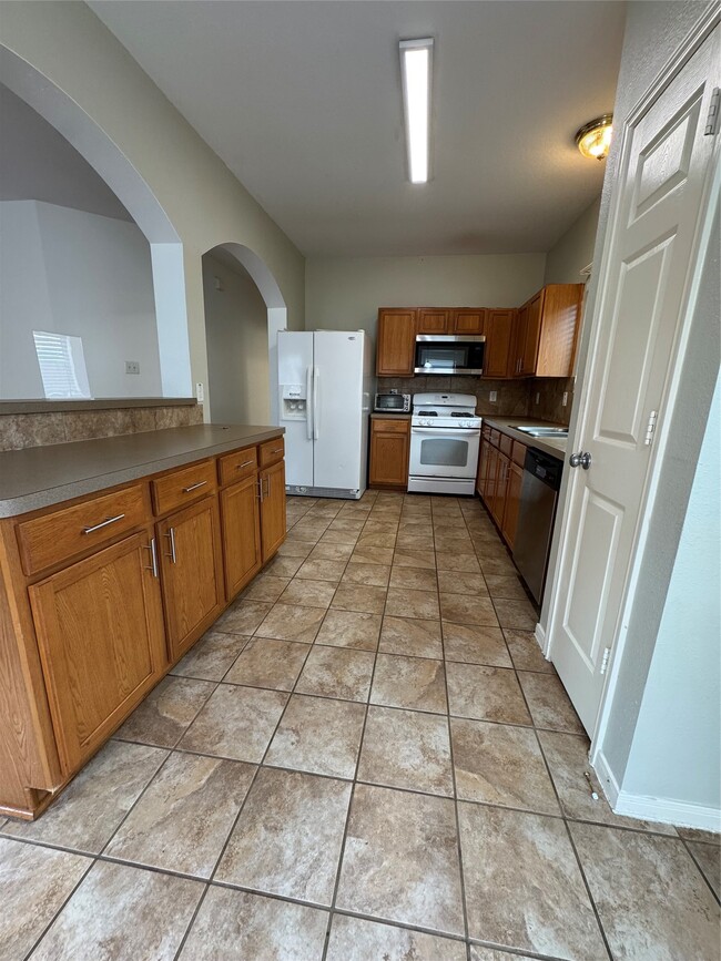 Building Photo - 20507 Providence Point Dr