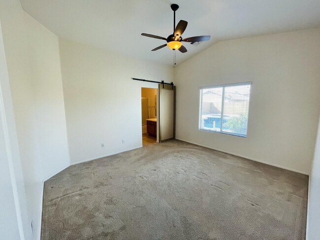 Building Photo - 39974 W Thornberry Ln