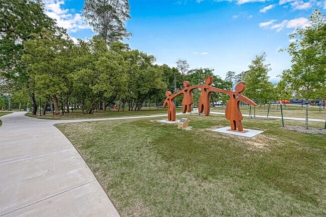 Building Photo - 323 Highland Bayou Dr