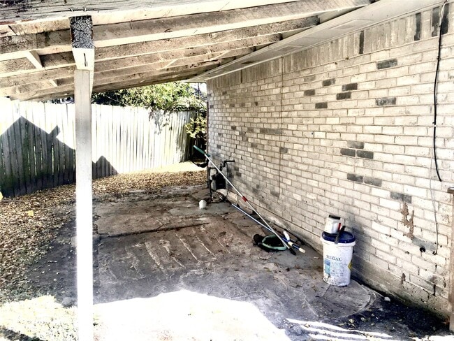 Building Photo - 14626 Wind Hollow Cir