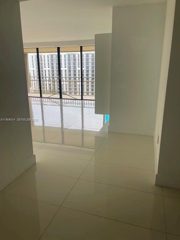 Building Photo - 11113 Biscayne Blvd