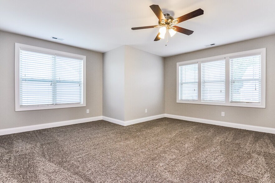 Building Photo - 340 Plott Hound Ln