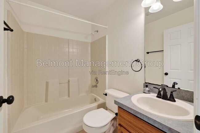 Building Photo - 2127 Korat Ln