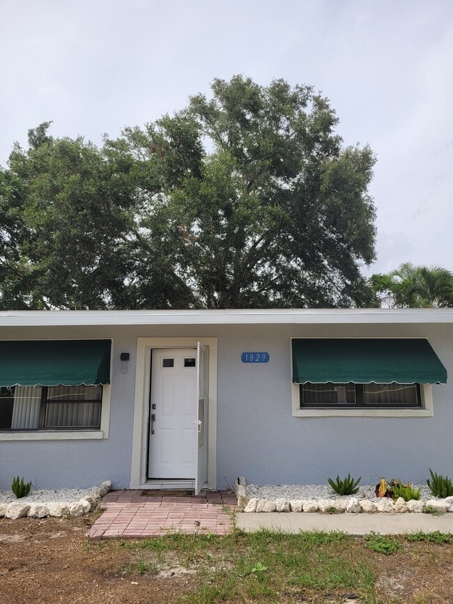 Building Photo - 1829 Towhee Ln