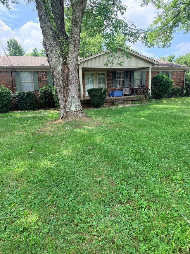 Building Photo - 118 B Fisher Dr