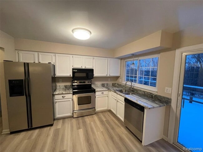 Building Photo - 19479 Scenic Harbour Dr