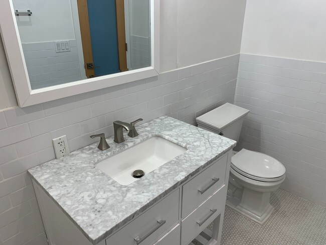 Bathroom 2 - 42 Navy St