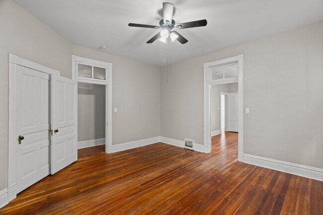 Building Photo - Extremely Spacious and Bright 2-Bedroom Apartment on Cherokee Street