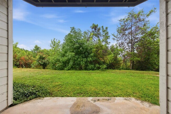 Building Photo - 6000 Shepherd Mountain Cove
