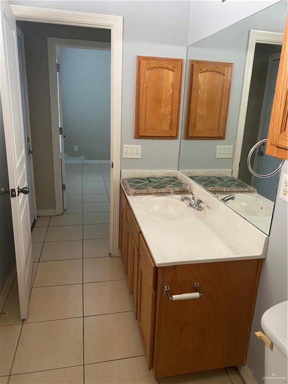 Building Photo - 19 Scottland Dr