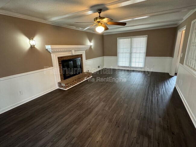 Building Photo - 2990 Summit Ridge