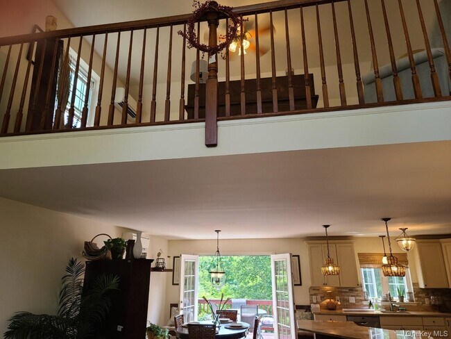 Building Photo - 11 Beacham Rd