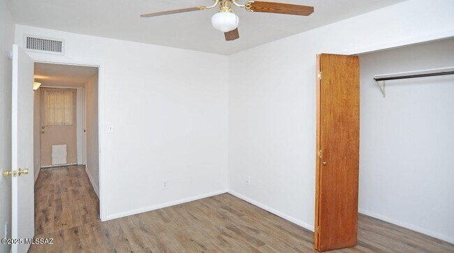 Building Photo - 4741 W Red Wolf Dr