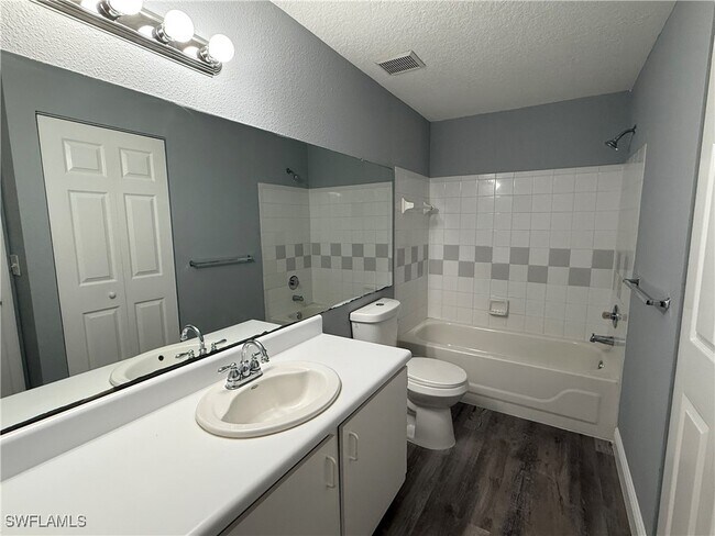 Building Photo - 11571 Villa Grand