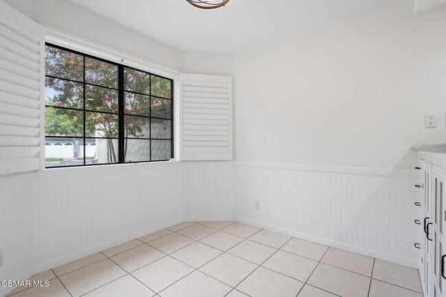 Building Photo - 29723 Strawberry Hill Dr