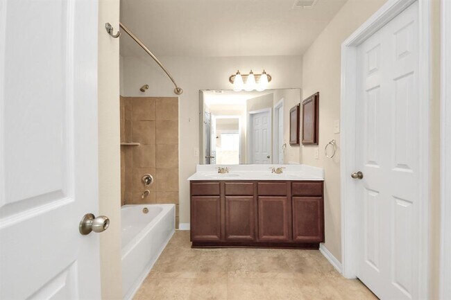Building Photo - 9914 Swallow Dr