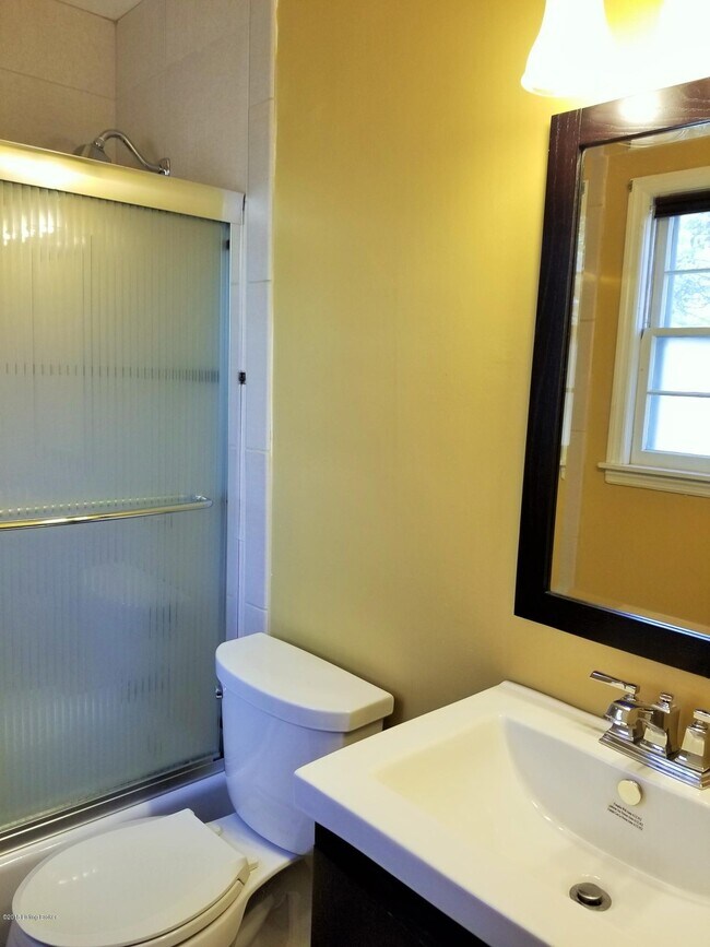 Building Photo - 8203 Camberley Dr