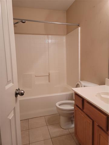 Building Photo - 204 Meadow View Ln