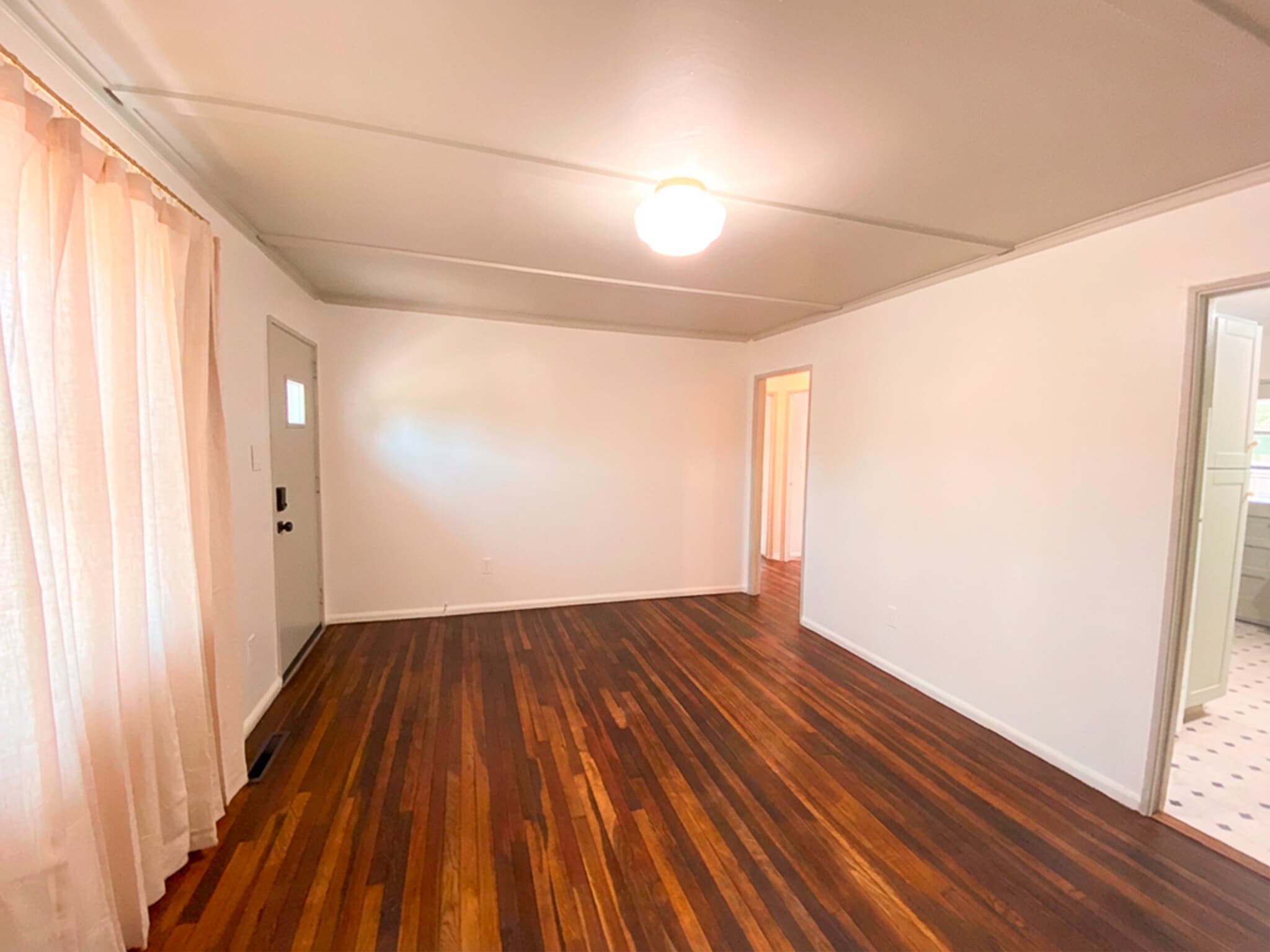 Building Photo - 205 Hickory Ave