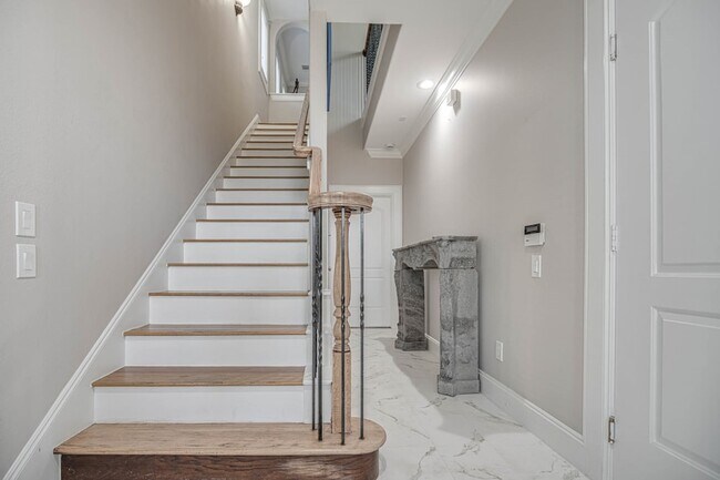 Building Photo - 4701 Inker St