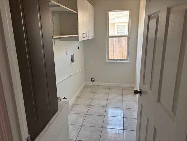 Building Photo - 505 16th Ave