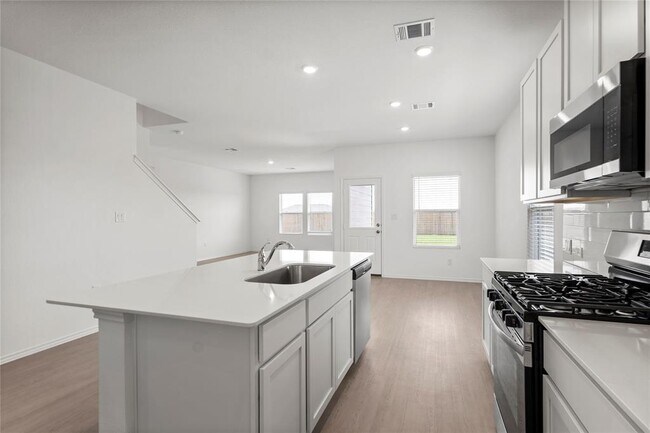Building Photo - 114 Miglia St