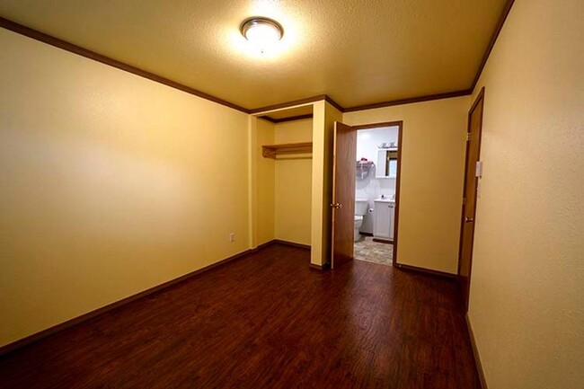 Building Photo - 1 Bedroom Rambler in Mannette