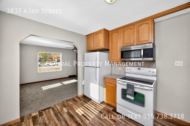 Building Photo - 3837 43rd St