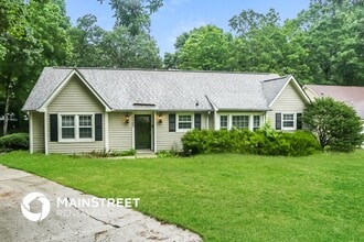 Building Photo - 10003 Greenwood Ct