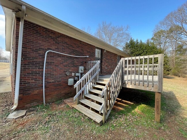 Building Photo - 124 Centerfield Dr