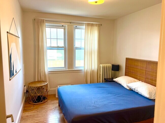 Building Photo - 52 Ralph St