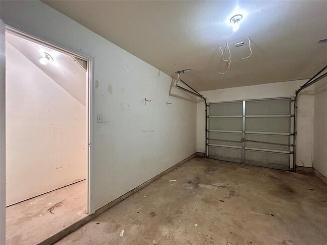 Building Photo - 8511 Apple Carrie Cove