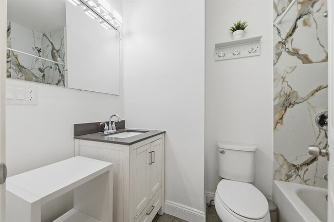 Building Photo - 803 West St