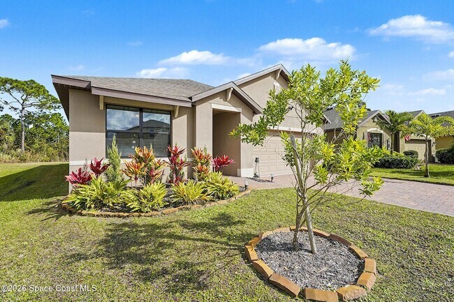 Building Photo - 543 Old Country Rd S E