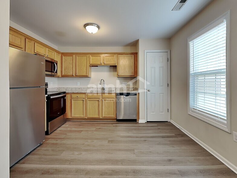 Building Photo - 47 Wolf Creek Ln