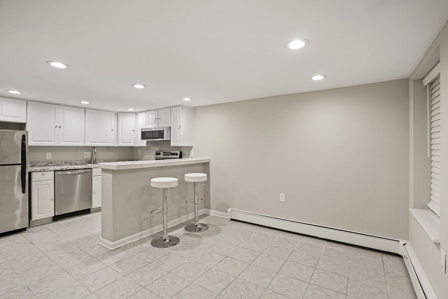 Building Photo - 3805 New Hampshire Ave NW