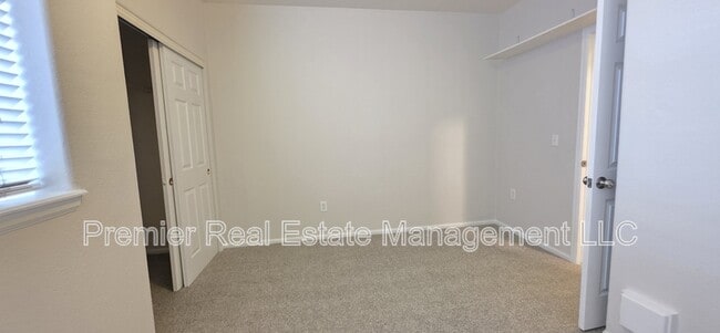 Building Photo - 1381 S Dayton Ct