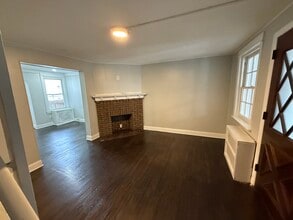 Building Photo - 6921 Clinton Rd